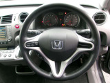 握りやすいハンドルで快適に運転が可能です!