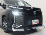 高輝度で点灯速度が速く、しかも消費電力の少ないLEDヘッドライトが装備されています!LEDの明るい光が走行中の視界の確保をサポートして、夜のドライブがより楽しく安全に運転できます♪