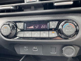 オートエアコンです★細かく設定できるので車内も快適!☆シートヒーター機能も付いてますので、シートがポカポカしてきて心地いいですよ☆冬場には活躍してくれます♪