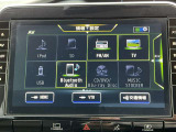 Bluetooth対応の日産純正ナビなのでスマホの音楽を車内で聴けるのでお出かけの時もお気に入りの曲を聴きながらノリノリドライビング♪