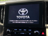 【メーカー純正ナビ】インテリアに溶け込むスタイリッシュな「専用設計」メーカーナビを装備♪視認性や操作性など基本性能にも優れ、より上質なカーライフをお楽しみいただけます。