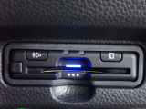 ■【ETC車載器】が装備されています。セットアップをしてお渡しとなり、ETCカードを差し込むだけで高速道路の利用が可能です。