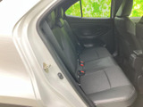運転席からの視界は広く、運転操作もスムーズに行えます。安全で快適なドライブをサポートする様々な機能が搭載されています。