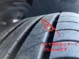 タイヤ溝はセンターで5.2mmです(新品約8mm)