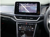 VW純正インフォティメントシステム「DiscoverPro」大変使いやすいタッチパネル型ナビゲーションでETC2.0とバックカメラが付いています。