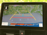 後席でも映像を楽しめるモニターが搭載。長距離移動も退屈させません。家族でのドライブをさらに充実させます。