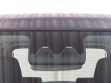 安全装備(現行)スマートアシスト付です。毎日の運転で感じる不安や緊張を減らしヒヤッとするシーンの回避をサポートします。みんなに安全・安心を。