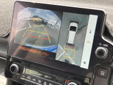 バック時の安全性を高めるバックモニターが装備されています。狭い場所でも、後方を確認しながらスムーズに駐車できます。
