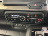 フロント両席にはシートヒーターが付いています!寒い日に便利な装備ですね。