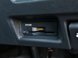 『ETC』 なら高速道路をスイスイと通過!!クルマは料金所をノンストップで通過することができます!