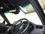 見通しのよいすっきりとした視界で、誰でも運転しやすいです。運転のしやすさは疲れにくさにも繋がりますよ♪