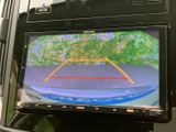 バックモニター付きで、狭い場所でも安全に駐車できます。後方の状況をクリアに確認でき、運転の苦手な方でも安心です。