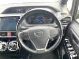 【ステアリングスイッチ】運転中、前方から目線をそらすことなく、オーディオ等の操作が可能な便利機能!安心&快適なドライブを演出してくれます♪