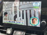 停車中に、地上デジタル放送を楽しめます。休憩時間や待ち時間に、ニュースやドラマなどを視聴してリラックス。快適な時間を過ごせます。