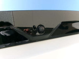 後方の映像をモニターに映し出し、駐車や後退時の安全をサポート。ガイドライン表示で距離感を把握しやすく、夜間や狭い場所でも安心して操作できる便利なカメラです