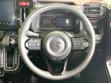 【純正革巻きステアリング】上質な革を使用することで、手にしっかり馴染みとても運転しやすいハンドルです♪