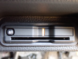■【ETC車載器】が装備されています。セットアップをしてお渡しとなり、ETCカードを差し込むだけで高速道路の利用が可能です。