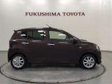 【まるごとクリーニング】シートを取り外し、車内を徹底洗浄。隅々まで丁寧に仕上げています。
