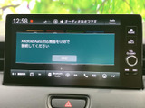 様々な情報を表示可能なモニター。車両情報や設定変更など、運転に必要な情報を分かりやすく確認できます。