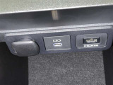 シガーソケット用の充電器が使用可能です!