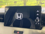 【メーカー純正9型ナビ】インテリアに溶け込むスタイリッシュな「専用設計」メーカーナビを装備♪視認性や操作性など基本性能にも優れ、より上質なカーライフをお楽しみいただけます。