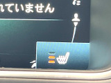 ●フロントシートヒーティング:運転席・助手席共に三段階で調節が可能なシートヒーターを装備しております。季節を問わず快適にご使用いただけます。