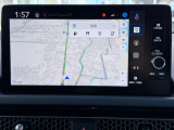 ナビゲーション搭載。多彩な機能で快適ドライブをアシスト。※Google搭載車両は別途月額料金がかかります。Apple CarPlayとAndroid Autoの利用可能です。