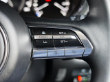 前走車両の速度に合せて、自車の速度を調整できる「MRCC(マツダレーダークルーズコントロール)」を装備しています。