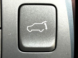 【パワーバックドア】スマートキーや運転席のボタンを押すだけでリアゲートが自動で開閉します!荷物を持っている時や、高い位置にあるバックドアを閉める際に便利な機能です♪