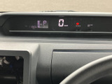 視認性の高いメーター類で、運転に必要な情報をしっかり確認できます。運転に集中できる環境が整っています。