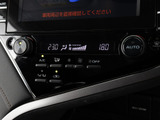 ★使いやすさや安全性を追求したステアリング周り!高級車ゆえにスイッチ類が多いのも特徴ですね!考え尽くされた配置ですぐに使いこなす事が出来ますのでご安心下さい!是非、体感してみて下さい!!