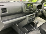 機能的な操作パネルが、運転をサポートします。シンプルで分かりやすい配置で、使いやすさも抜群です。