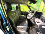 運転席シート廻りは使用感も少なく、良好な状態となっています。丁寧に使われていたことがよくわかりますね。