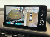 全方位モニターがついています! 車の周囲を360&deg;安全確認できるので、普段の駐車はもちろんの事、縦列駐車や幅寄せの際にも活躍してくれますよ。
