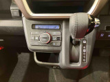 納車前にはプロのメカニックが、各部の点検を行います。ディーラーにしか出来ない品質、そしてサービスできっと満足していただけると思います!