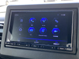 多彩な機能を搭載したオーディオ画面です。CDやラジオはもちろん、USB接続で音楽も楽しめます。Bluetoothも対応し、快適なドライブをサポートします。