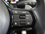 ◆渋滞追従機能付アダプティブクルーズコントロール◆カメラが先行車との車間距離を測定。高速道路の渋滞時に適切な加減速を行い運転者がアクセルやブレーキを操作せずに走行、停車出来るよう支援します。