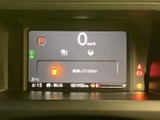 視認性の高いメーター類で、運転に必要な情報を的確に把握できます。運転に集中できる、安心な空間です。