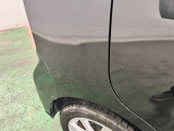 小さいへこみがあります