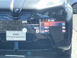 人気のヘッドアップディスプレイ!現在の車速、ナビゲーション・システムによるルート案内の矢印表示、チェック・コントロール、前車接近警告など、さまざまな情報をドライバーの視界内に直接表示いたします!