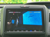 停車中に、地上デジタル放送やDVDなどの映像を楽しめます。長距離移動や待ち時間も快適に過ごせる、エンターテイメント機能です。