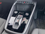 そのモデルの特性に合わせたトランスミッションを採用することにより、駆動力への伝達効率が高く、燃費性能にも大きく寄与しています。詳しくは0078-6002-900146中古車スタッフまで