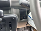 運転席シートヒータ装備。 人が温かく感じる部位を効果的に暖めます。