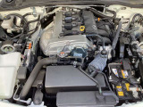 ロードスターRFのために専用設計されたSKYACTIV-G 2.0は、ソフトトップ車の「使い切る喜び」とは違い余裕をもった走行を可能にした「余す喜び」をテーマにしております。