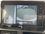 アラウンドビューモニターは自車の前方・左側面映像をモニタ-に映して離合時・駐車時などにとても便利です。