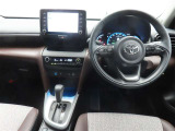 ぜひ展示車の運転席に座ってみてください。