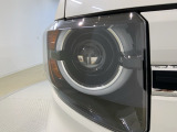 LEDヘッドライトは、点灯の瞬間から最大光量を発揮し、突然暗くなるトンネルなどでの安定感を高めます。