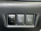 オートマチックハイビームとは、先行車や対向車のライトを認識し、ハイビームとロービームを自動で切り替える機能です。夜道の視界を確保します。詳細は販売店スタッフまでおたずねください。