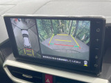 【パノラマモニター】専用のカメラにより、上から見下ろしたような視点で360度クルマの周囲を確認することができます☆死角部分も確認しやすく、狭い場所での切り返しや駐車もスムーズに行えます。