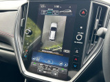 【マルチテレインモニター】車のフロントやサイドのカメラ画像を同時にモニター表示することで、悪路や狭い道を走行時でも周囲の状況確認ができ安心!本格SUVにうれしい装備です♪
